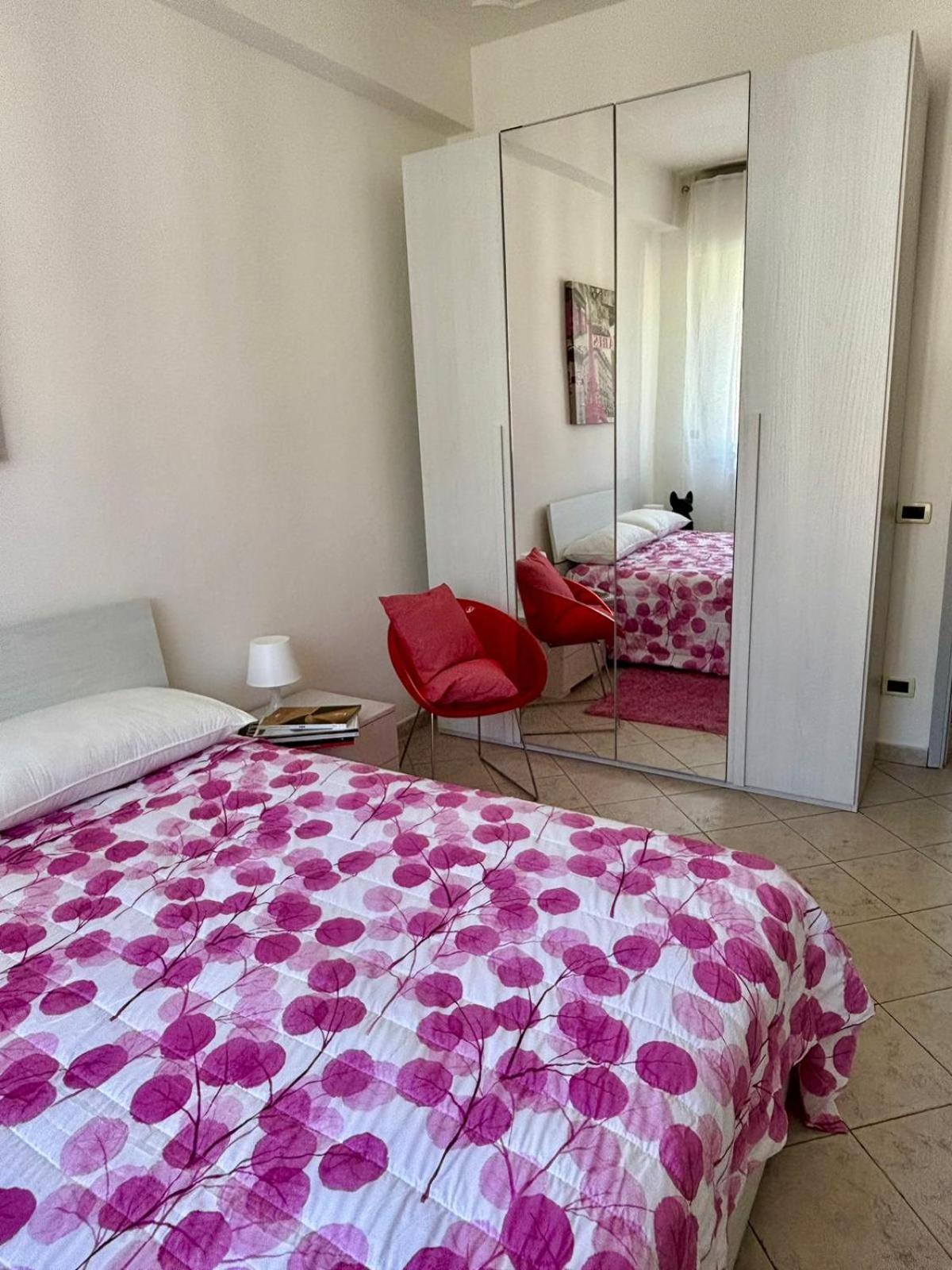 Sole E Mare - Viareggio Apartment Bagian luar foto
