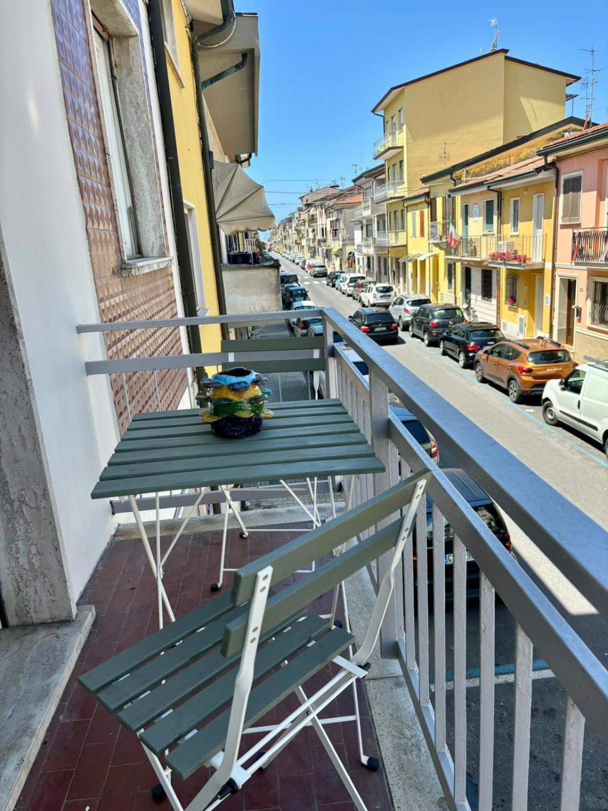Sole E Mare - Viareggio Apartment Bagian luar foto