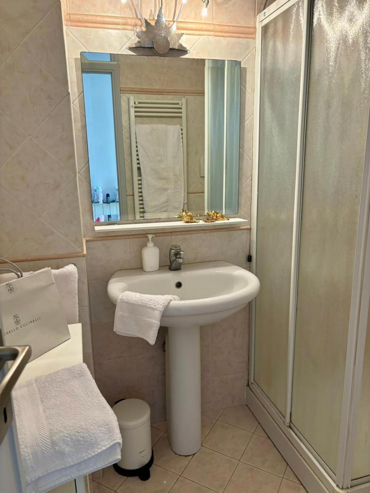 Sole E Mare - Viareggio Apartment Bagian luar foto